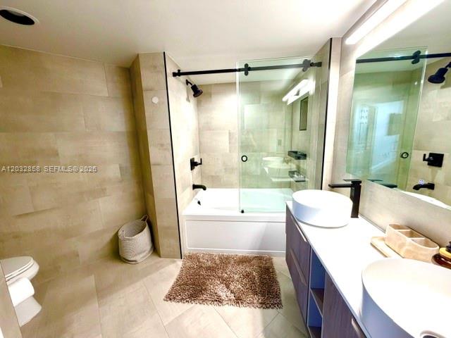 Photo of 2080 Ocean Dr #1512, Hallandale Beach, Florida, 33009 - Primary bathroom double sinks
