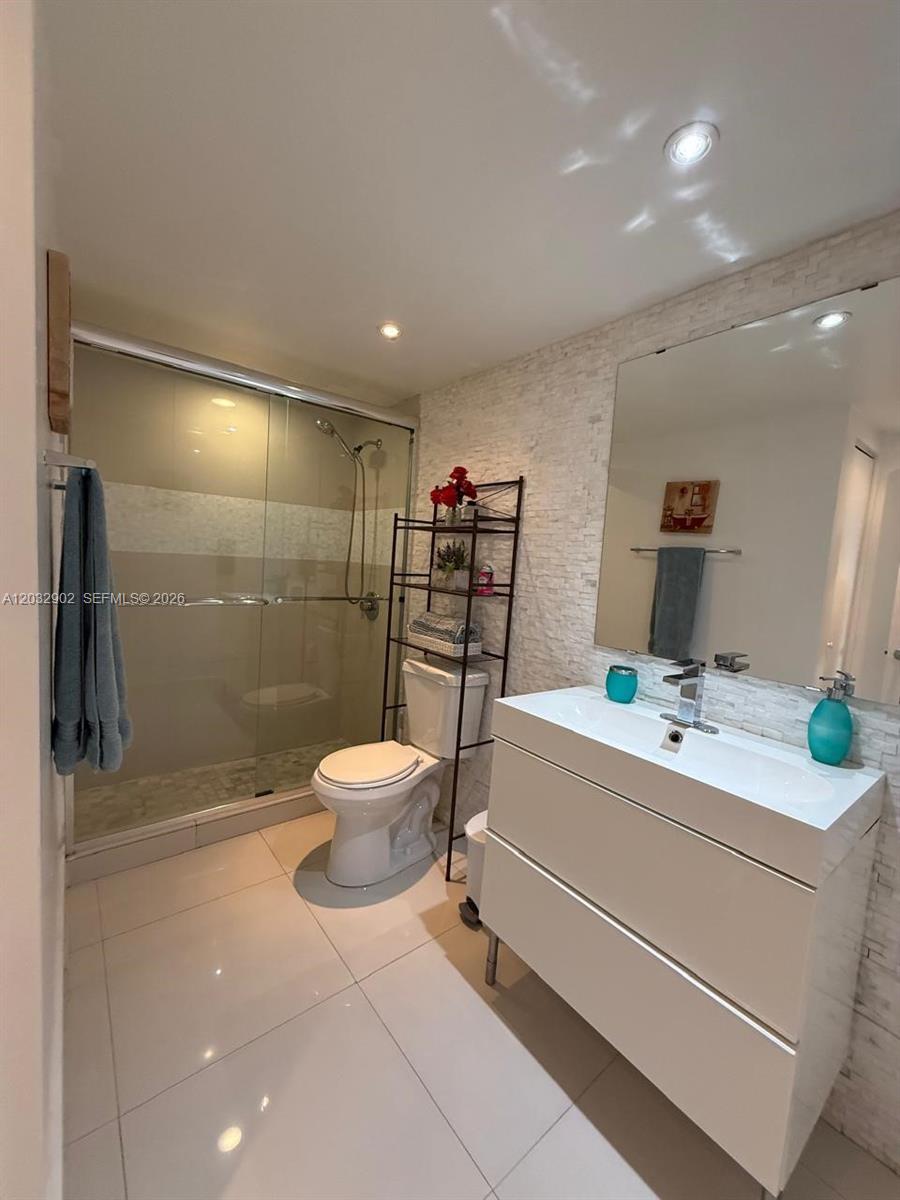 Photo of 19370 Collins Ave #423, Sunny Isles Beach, Florida, 33160 -