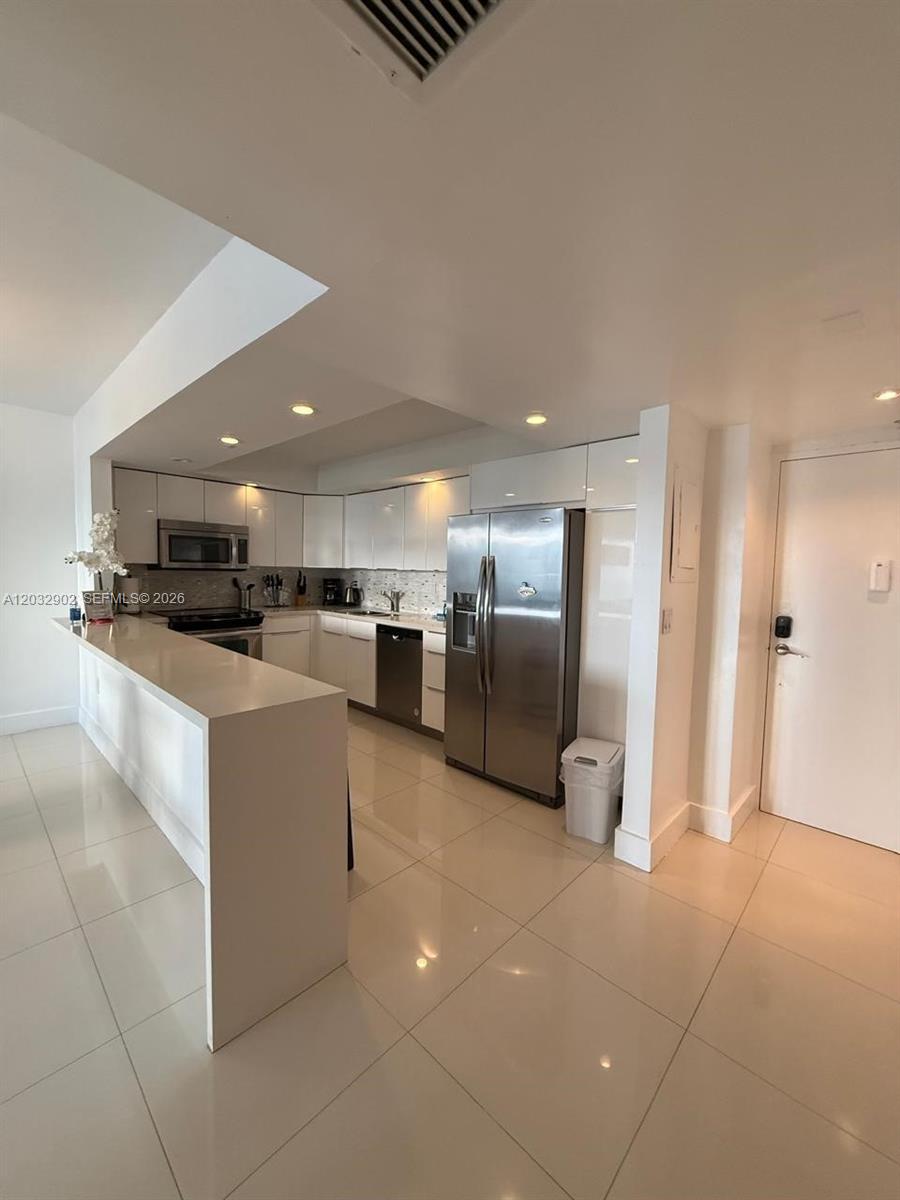 Photo of 19370 Collins Ave #423, Sunny Isles Beach, Florida, 33160 -
