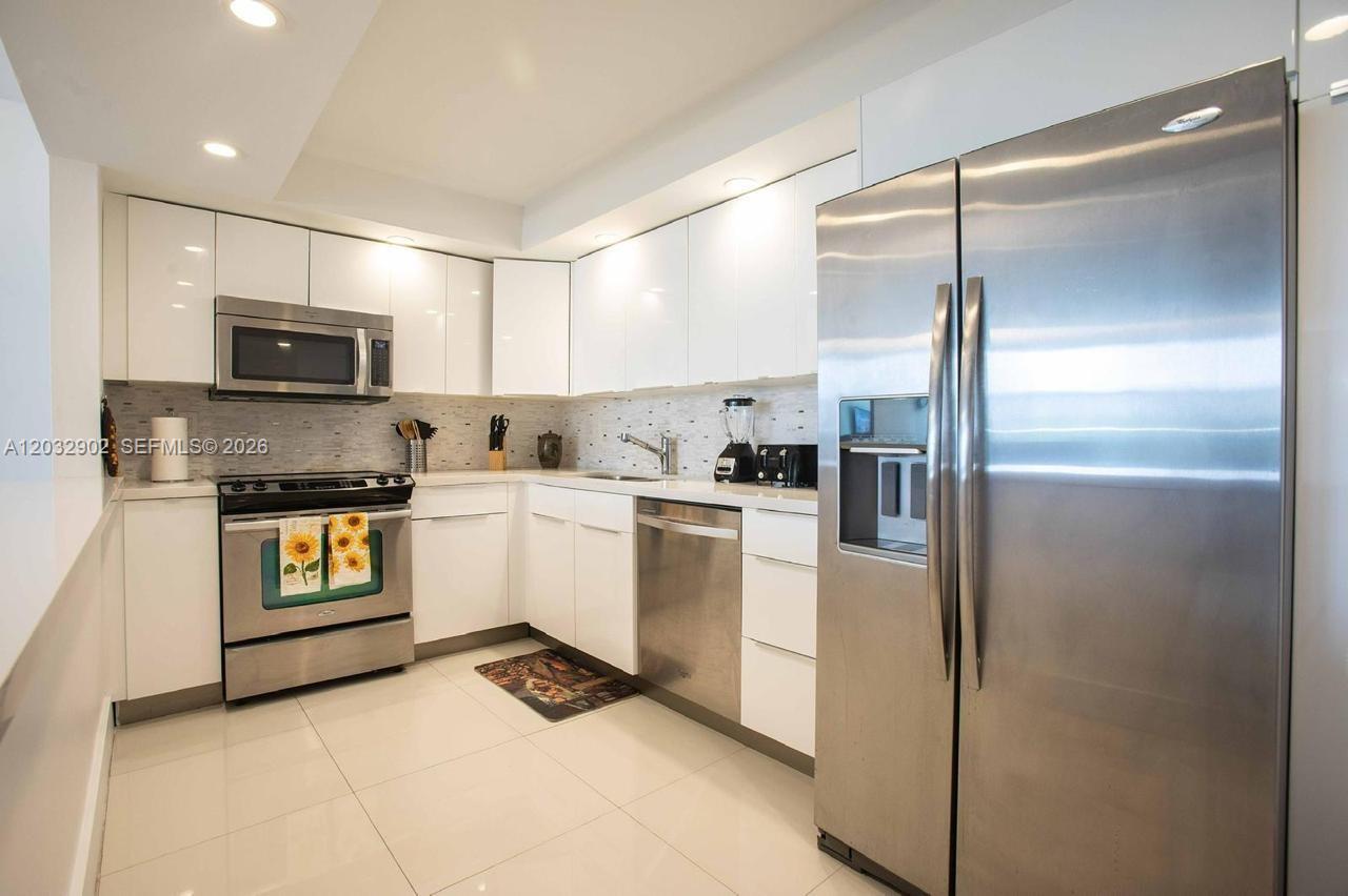Photo of 19370 Collins Ave #423, Sunny Isles Beach, Florida, 33160 -