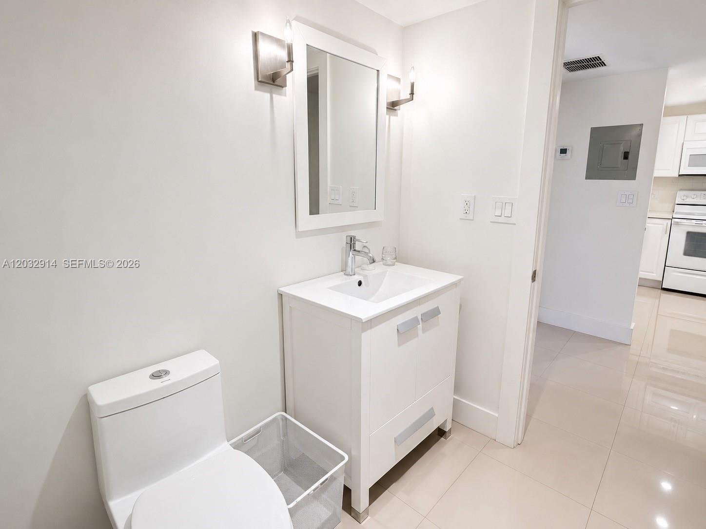 Photo of 1865 Ocean Dr  #8I, Hallandale Beach, Florida, 33009 - 