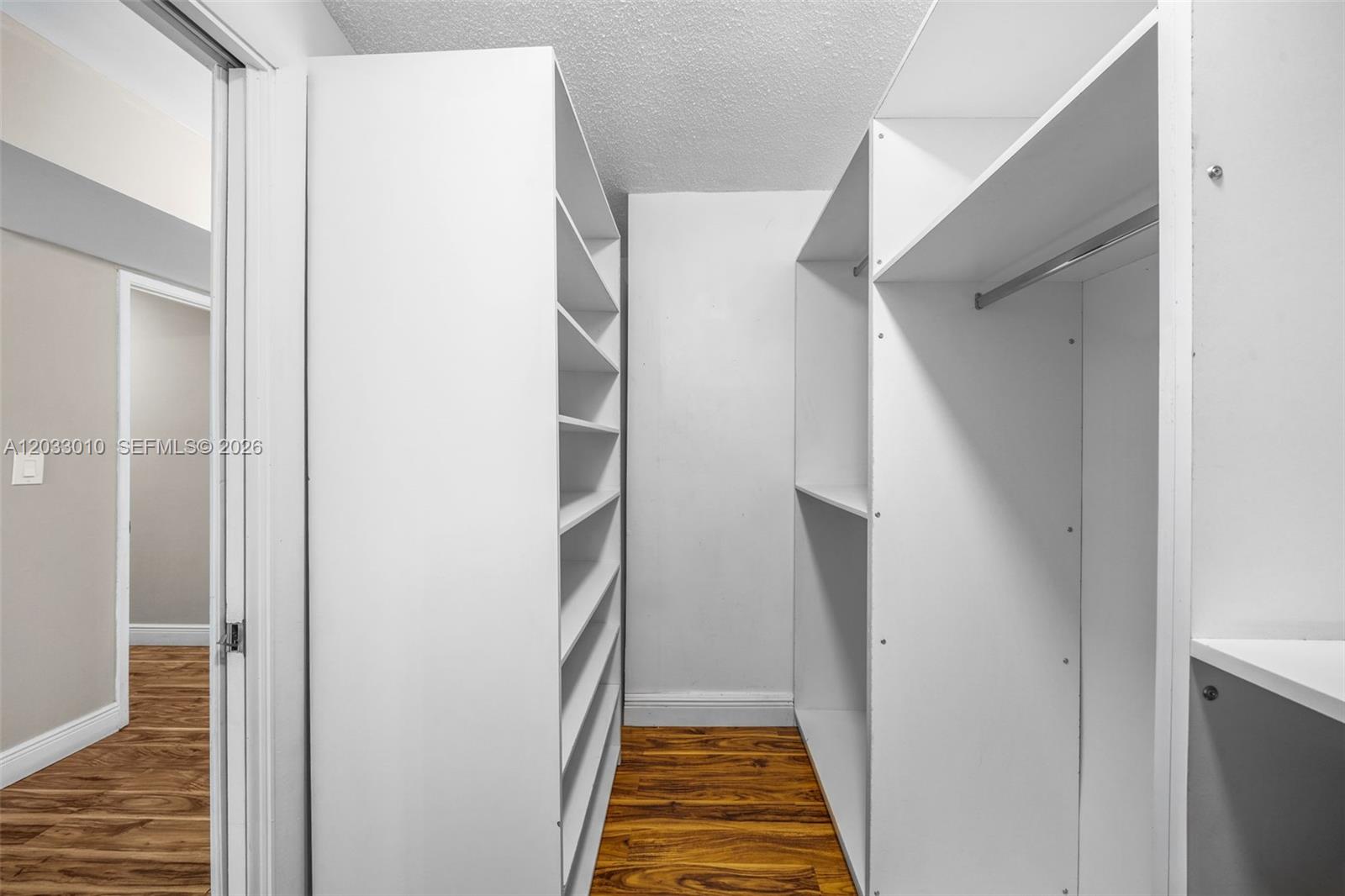 See details 302-1 2 / 2 1674 sq. ft. $ 2026-06-08 0 Photo