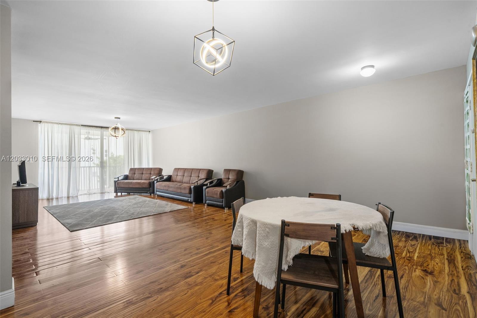See details 302-1 2 / 2 1674 sq. ft. $ 2026-06-08 0 Photo