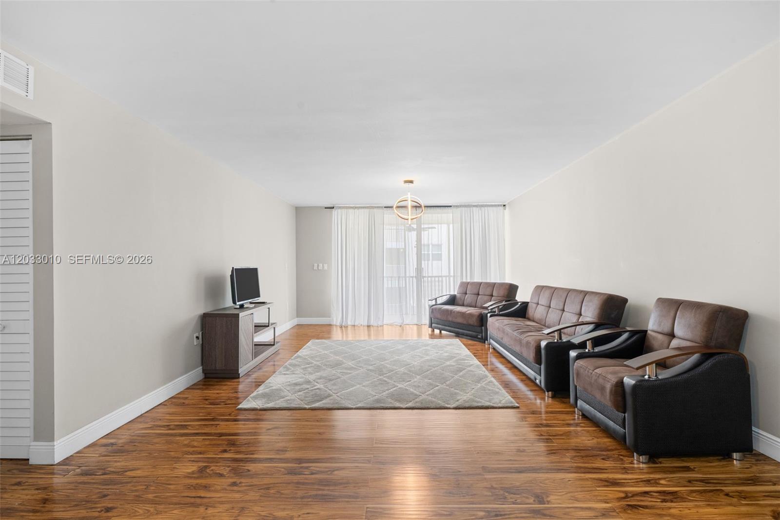 See details 302-1 2 / 2 1674 sq. ft. $ 2026-06-08 0 Photo