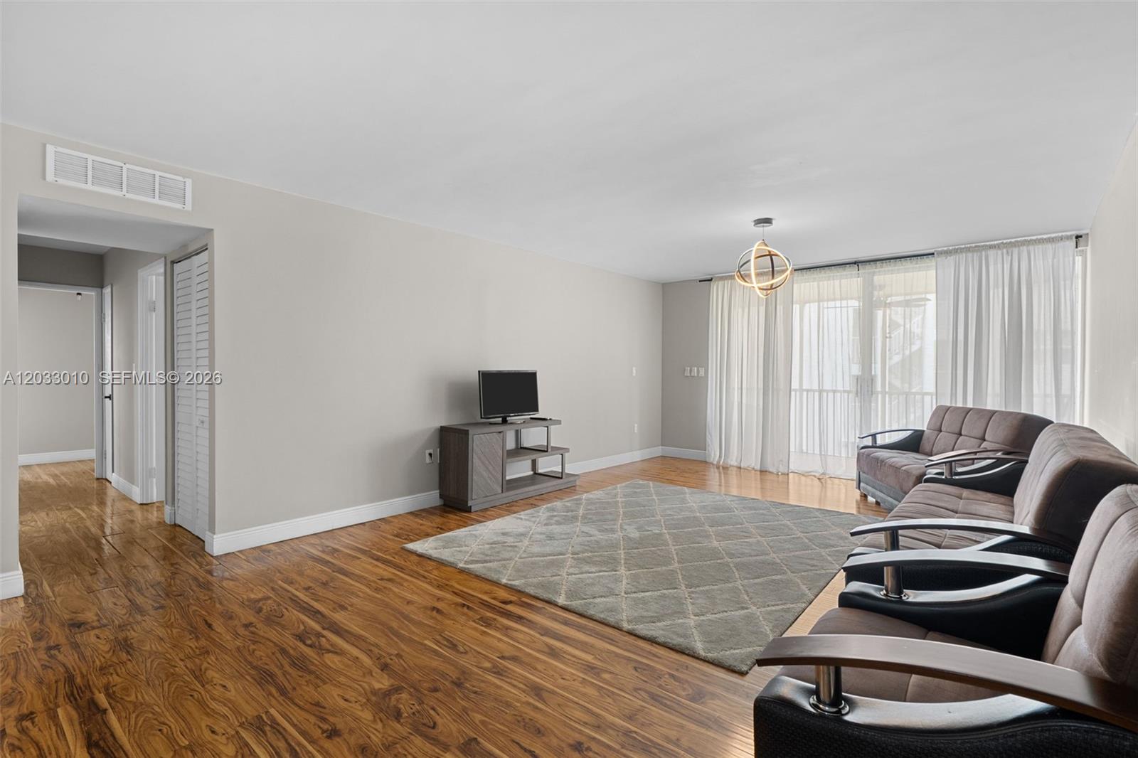 See details 302-1 2 / 2 1674 sq. ft. $ 2026-06-08 0 Photo