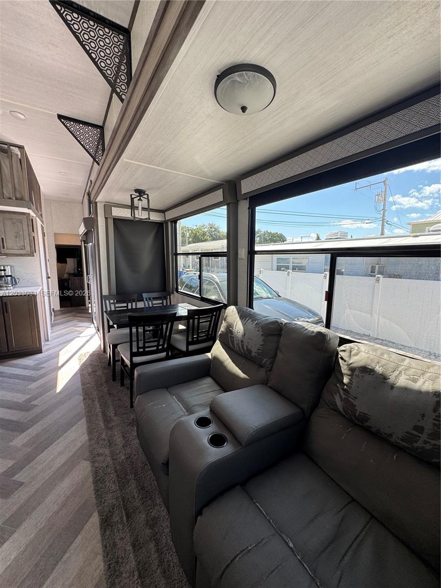Ver detalles / sq. ft. $ 2026-06-08 0 foto