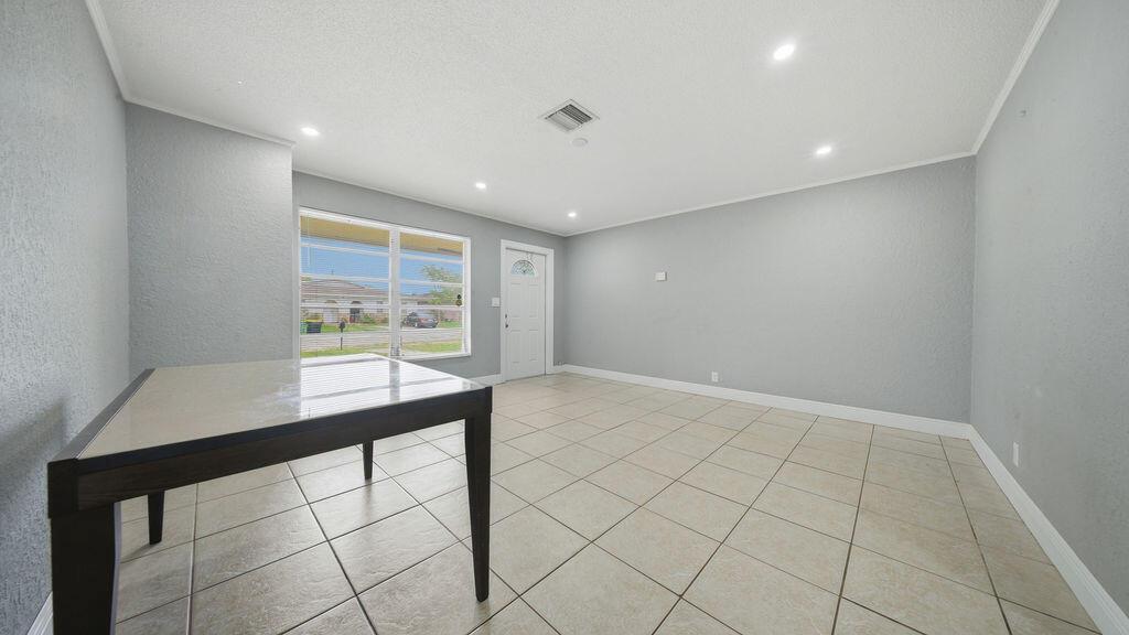  / 0 2218 sq. ft. $ 2026-06-08 0 foto