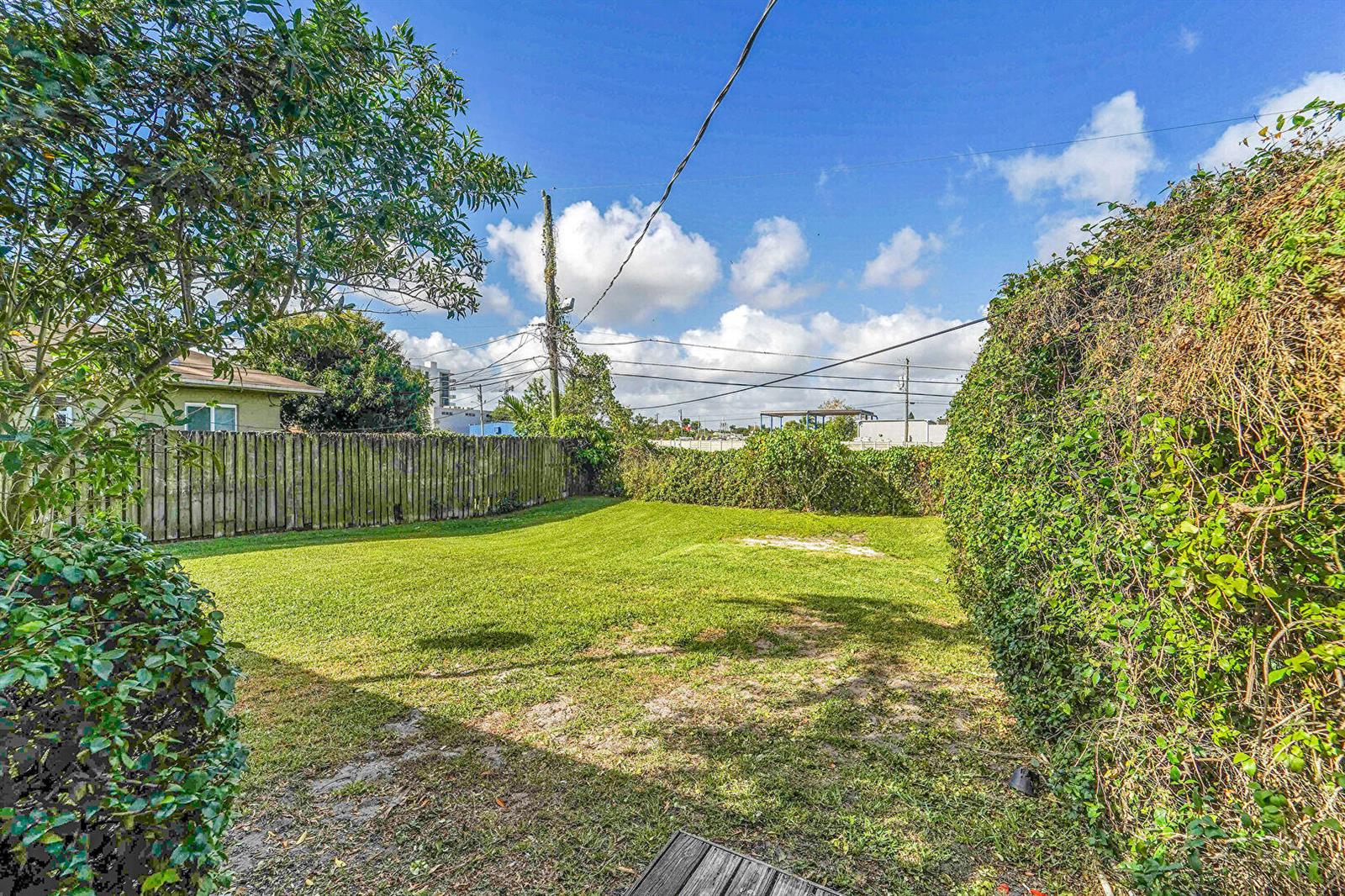   / 0 2218 sq. ft. $ 2026-06-08 0 foto