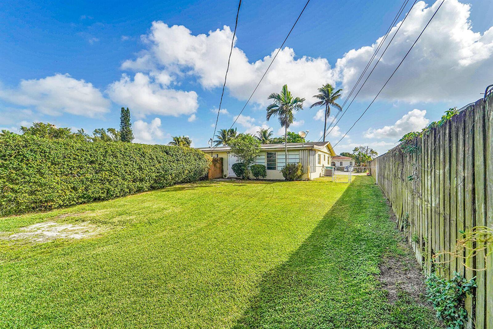   / 0 2218 sq. ft. $ 2026-06-08 0 foto