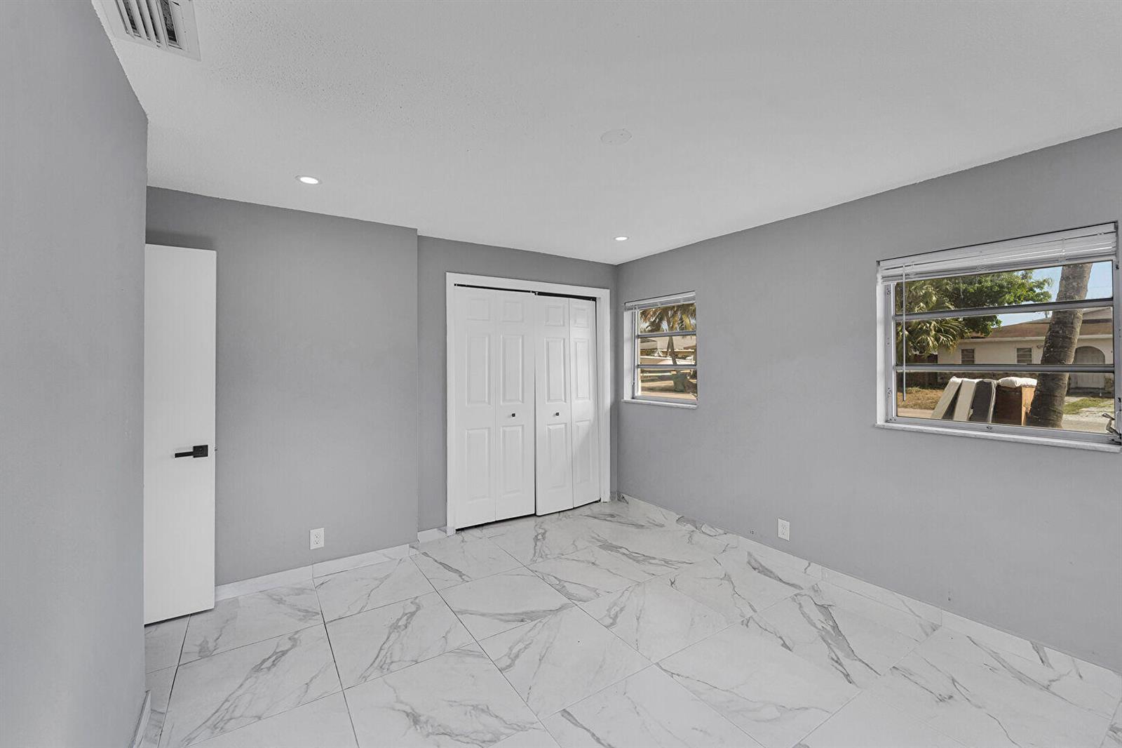   / 0 2218 sq. ft. $ 2026-06-08 0 foto