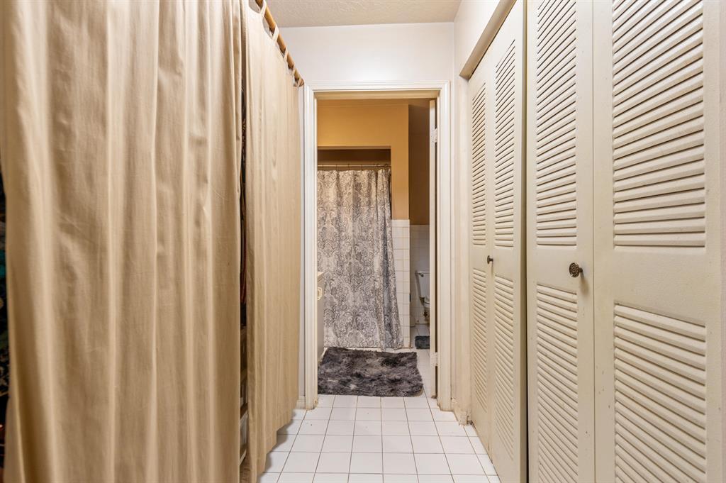   / 0 2412 sq. ft. $ 2026-06-21 0 foto