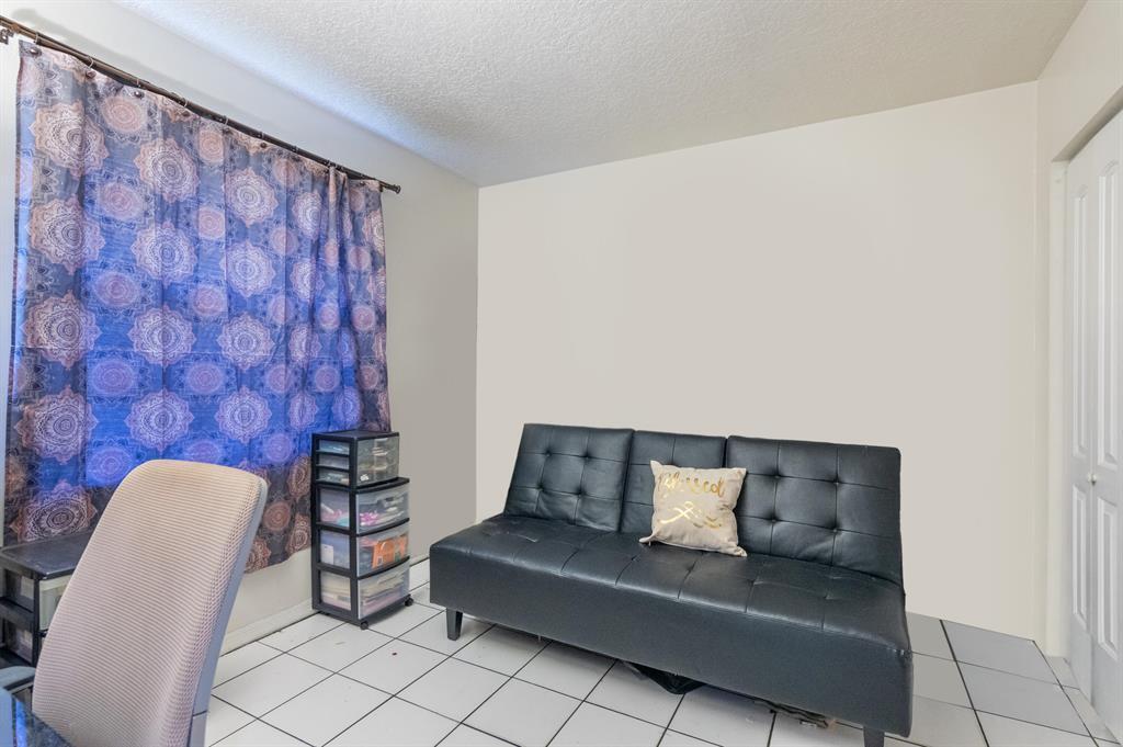   / 0 2412 sq. ft. $ 2026-06-21 0 foto