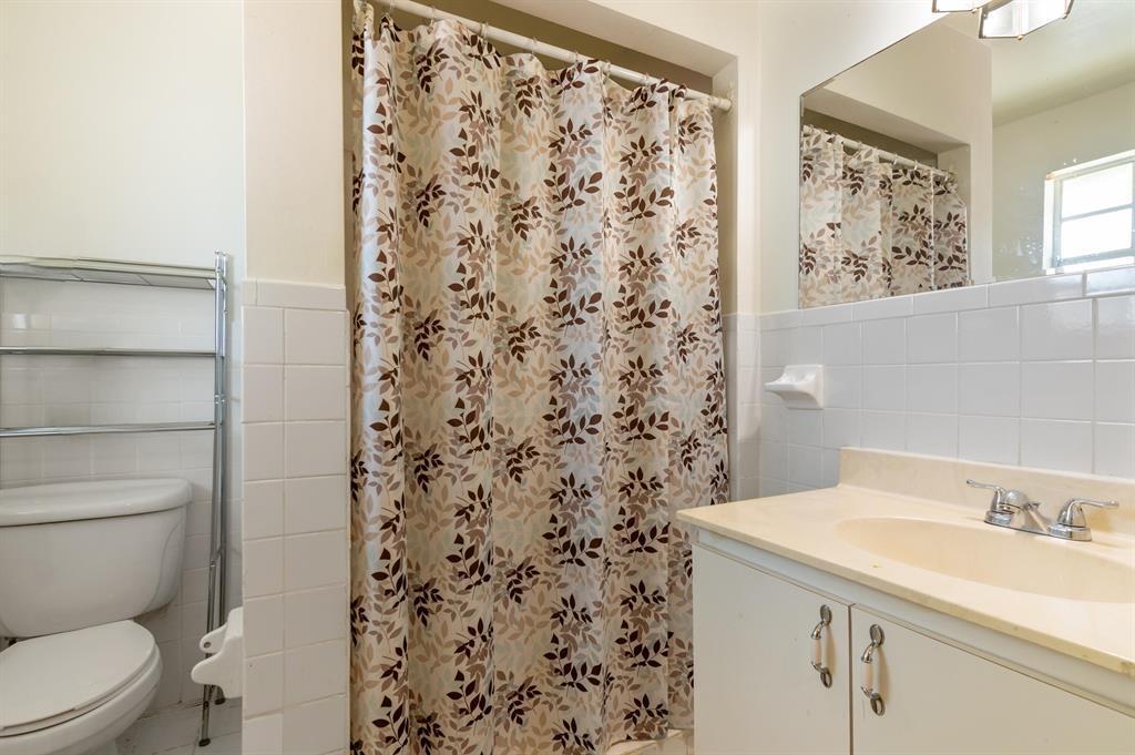   / 0 2412 sq. ft. $ 2026-06-21 0 foto