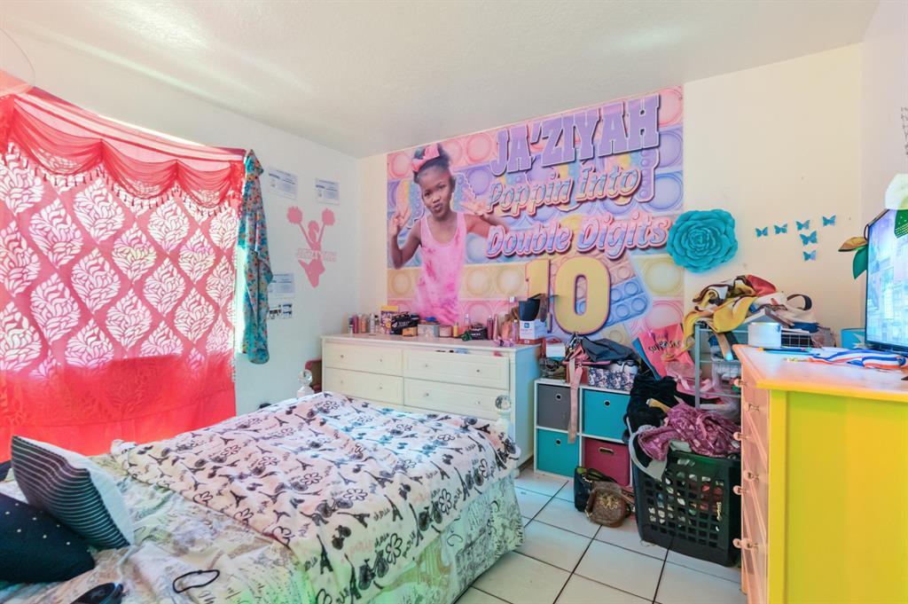  / 0 2412 sq. ft. $ 2026-06-21 0 foto