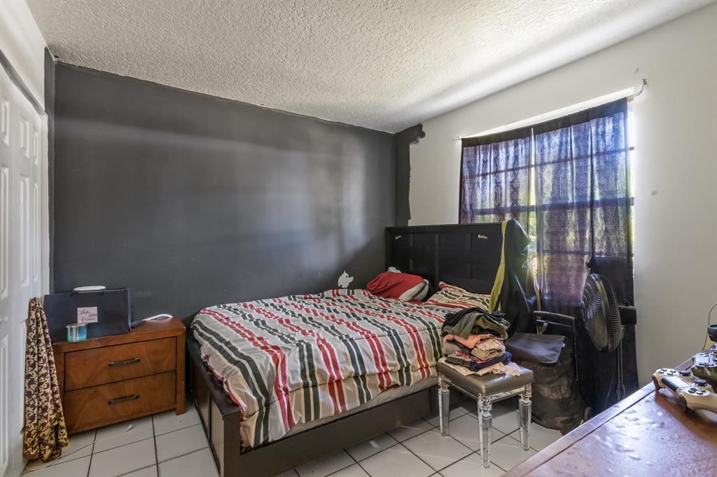   / 0 2412 sq. ft. $ 2026-06-21 0 foto