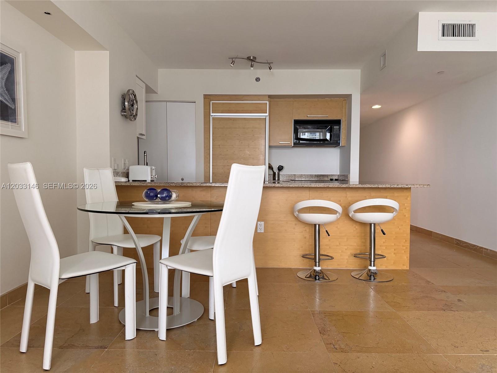 2412 1 / 1 844 sq. ft. $ 2026-06-08 0 Photo