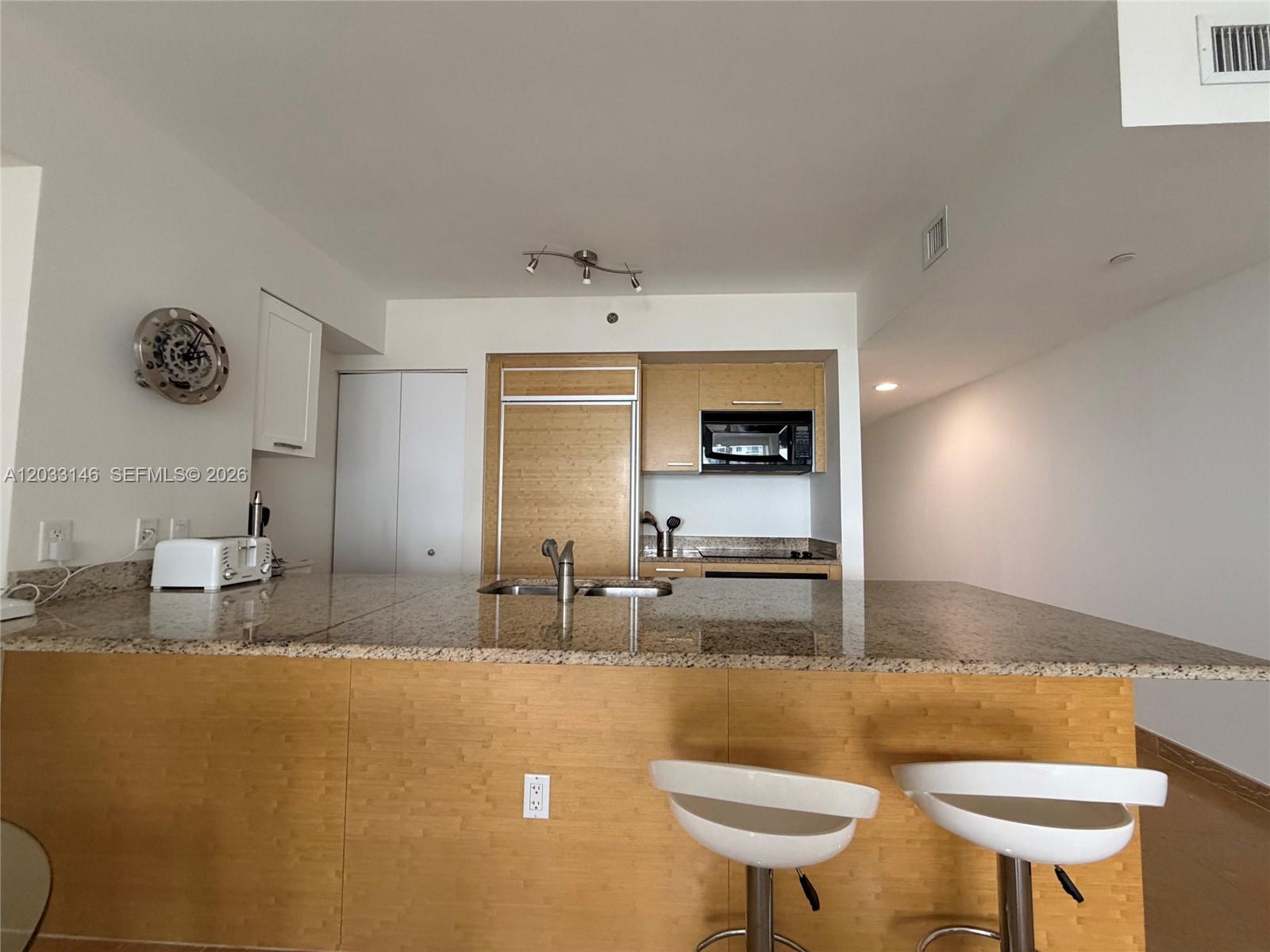 2412 1 / 1 844 sq. ft. $ 2026-06-08 0 Photo