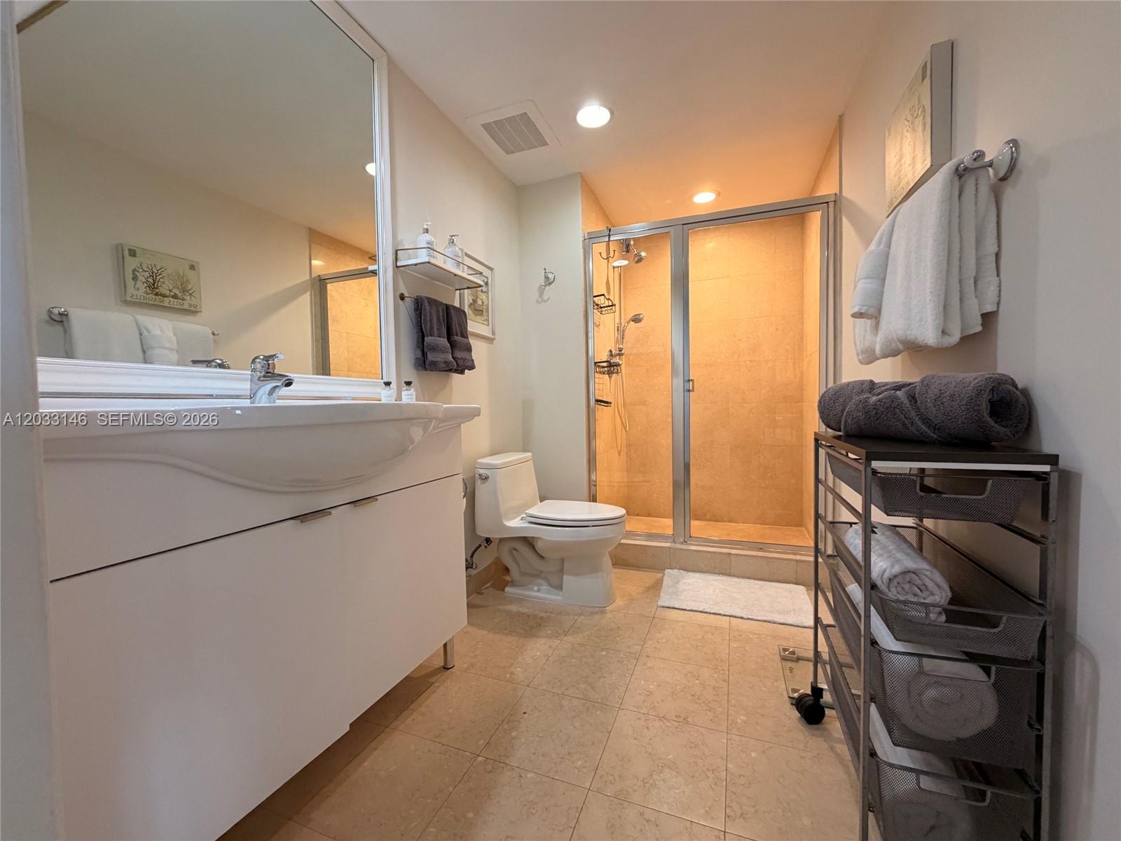 2412 1 / 1 844 sq. ft. $ 2026-06-08 0 Photo