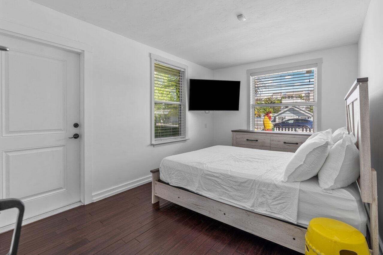   / 0 1233 sq. ft. $ 2026-06-18 0 foto