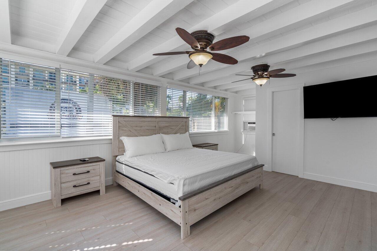   / 0 1233 sq. ft. $ 2026-06-18 0 foto