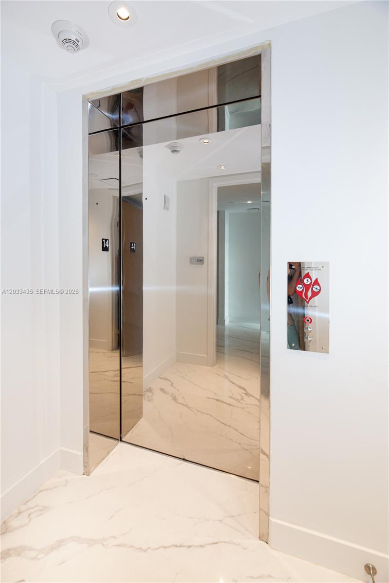 1403 2 / 3 1447 sq. ft. $ 2026-06-08 0 foto