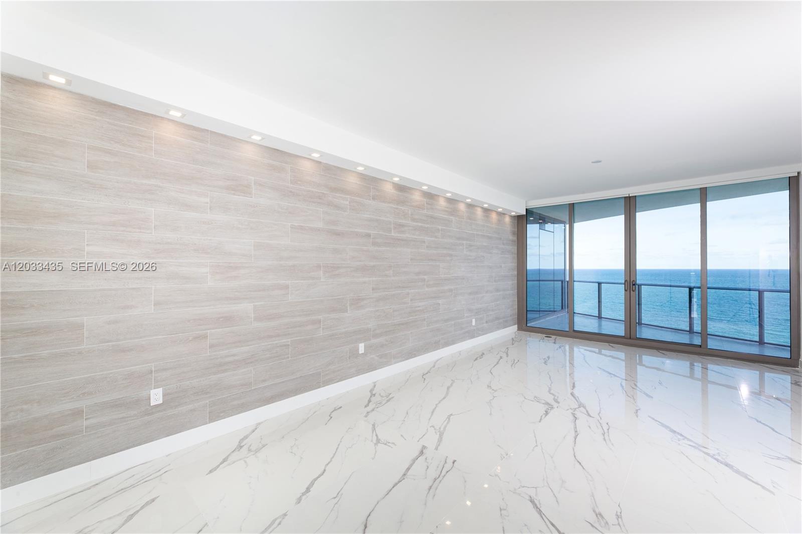 1403 2 / 3 1447 sq. ft. $ 2026-06-08 0 foto