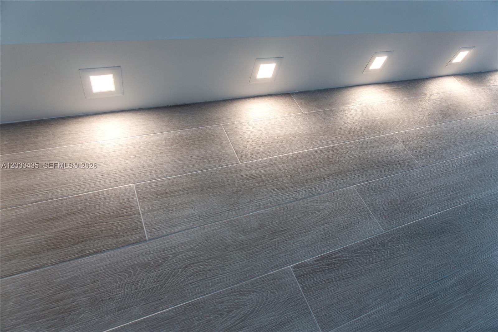 1403 2 / 3 1447 sq. ft. $ 2026-06-08 0 foto