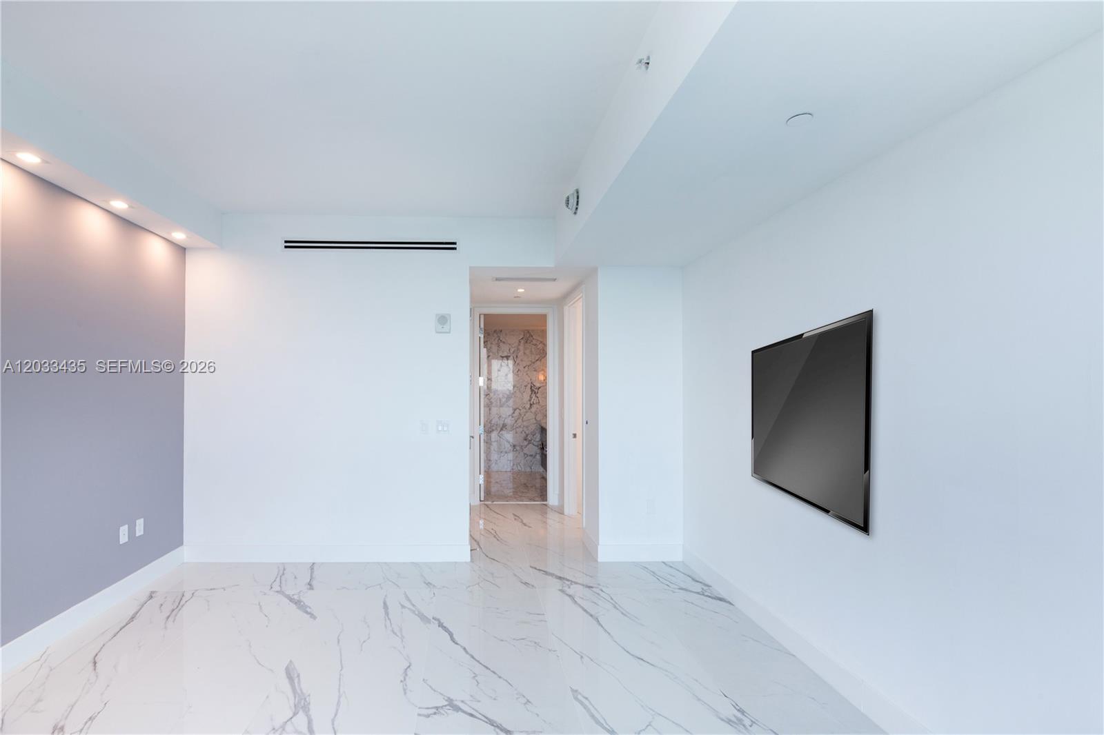 1403 2 / 3 1447 sq. ft. $ 2026-06-08 0 foto