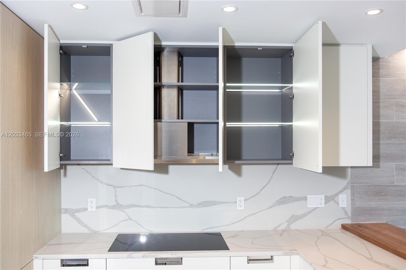 1403 2 / 3 1447 sq. ft. $ 2026-06-08 0 Photo