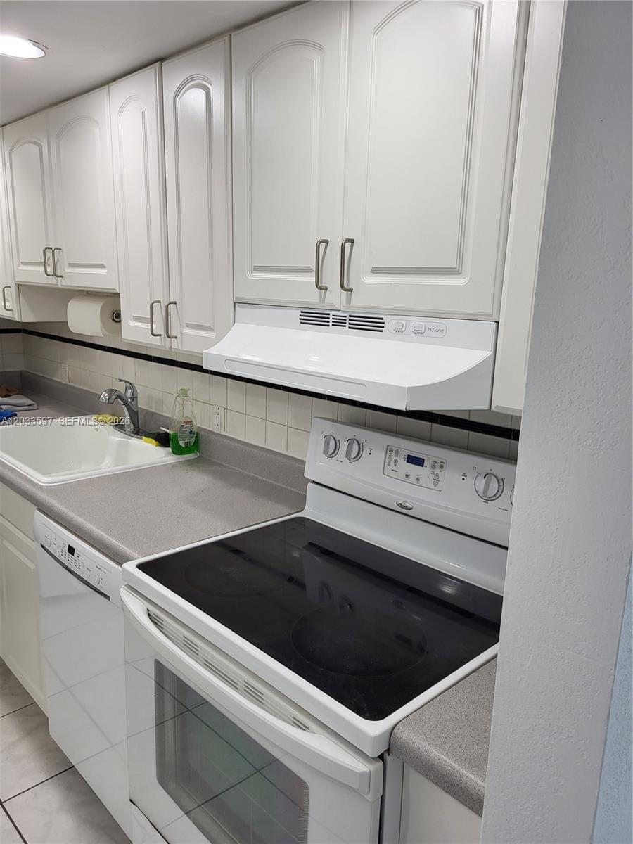 Photo of 3401 Country Club Dr  #211, Aventura, Florida, 33180 - 