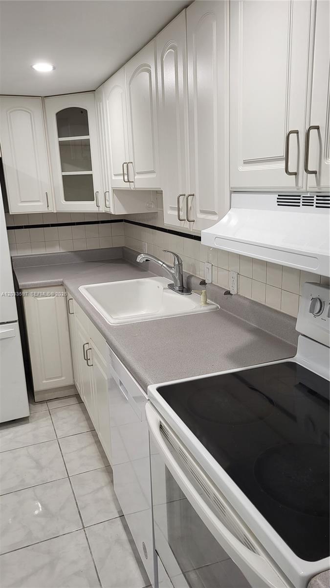 Photo of 3401 Country Club Dr  #211, Aventura, Florida, 33180 - 
