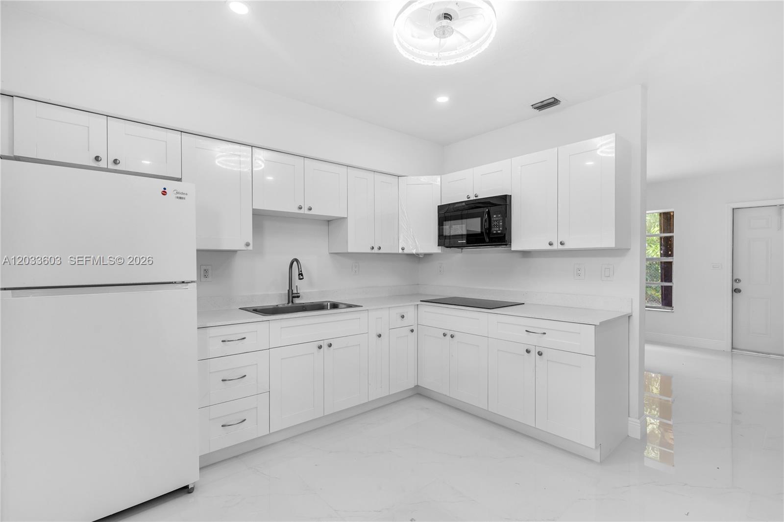 See details / 1500 sq. ft. $ 2026-06-09 0 Photo