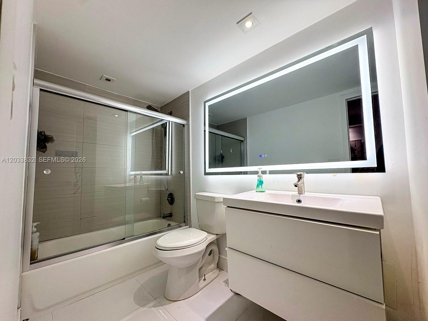 Photo of 19380 Collins Ave #827, Sunny Isles Beach, Florida, 33160 -