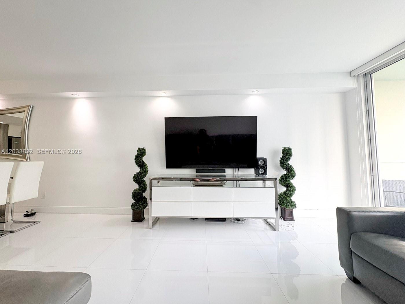 Photo of 19380 Collins Ave #827, Sunny Isles Beach, Florida, 33160 -
