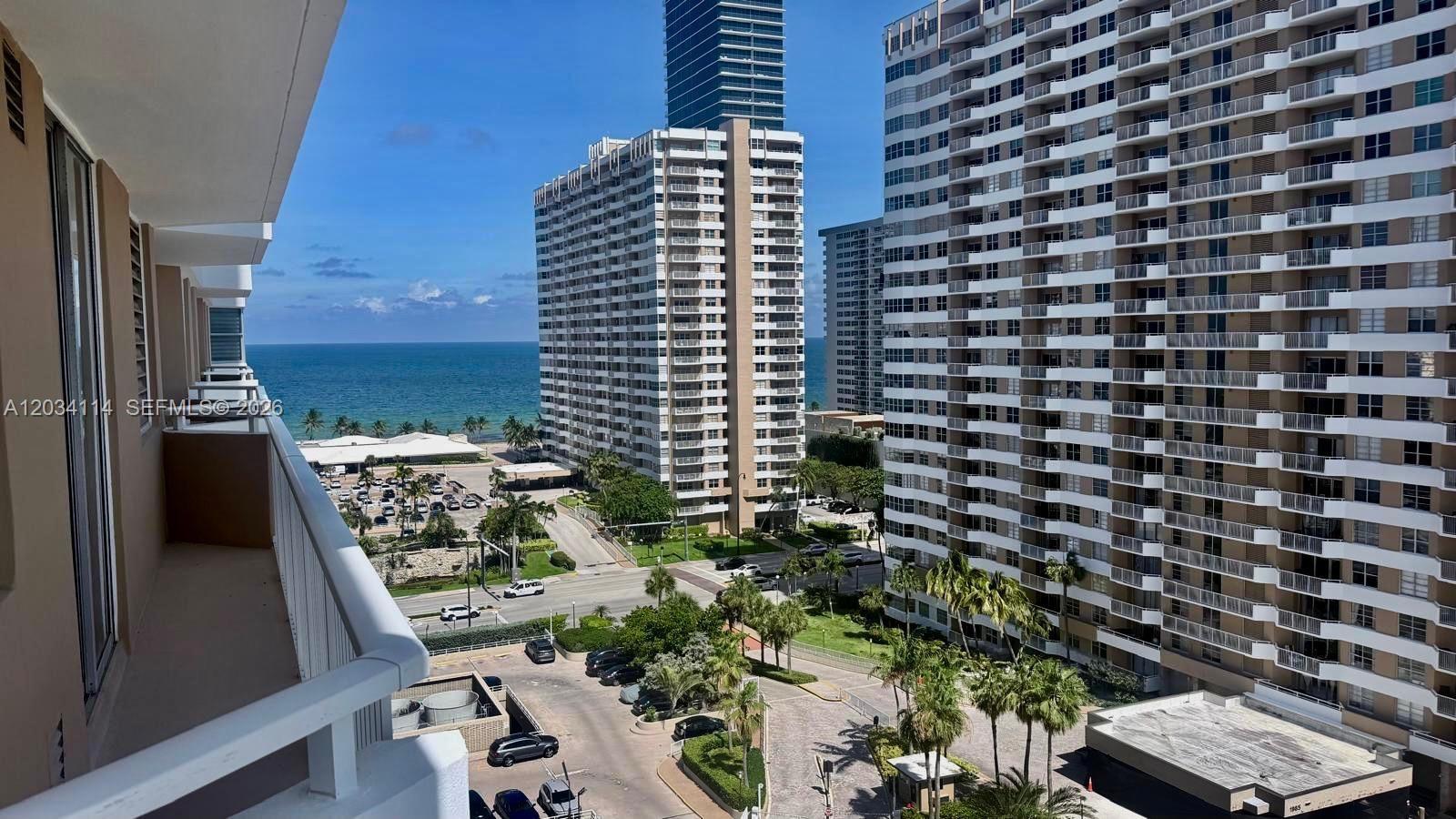 Ver detalles 11K 2 / 2 1171 sq. ft. $ 2026-06-09 0 foto