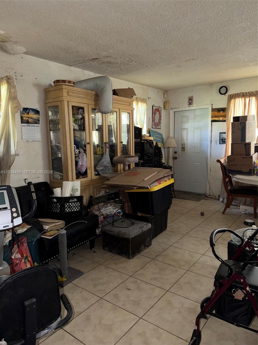 See details 2327 4 / 2 1352 sq. ft. $ 2026-07-27 0 Photo