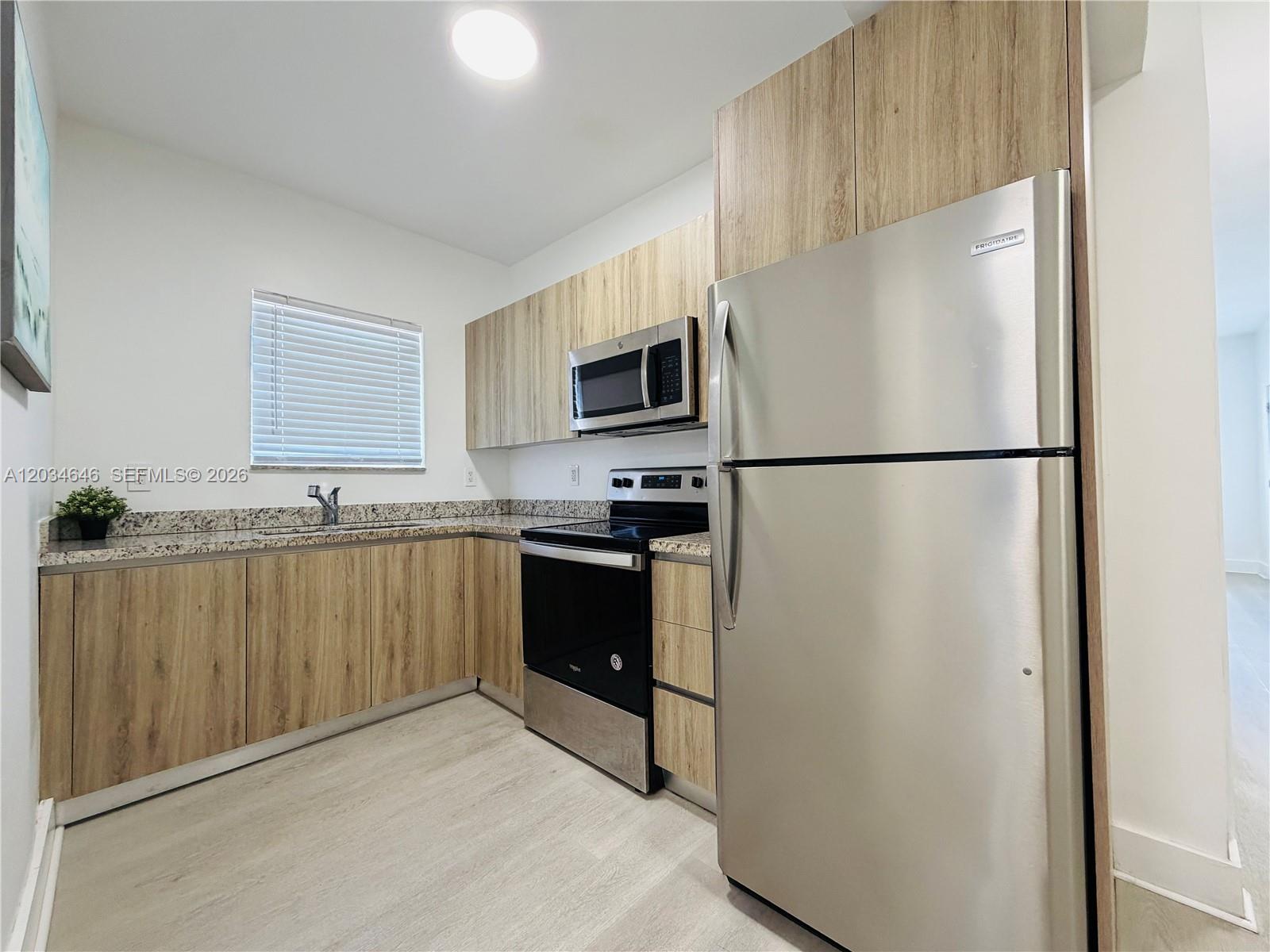 Ver detalles / 5318 sq. ft. $ 2026-06-10 0 foto