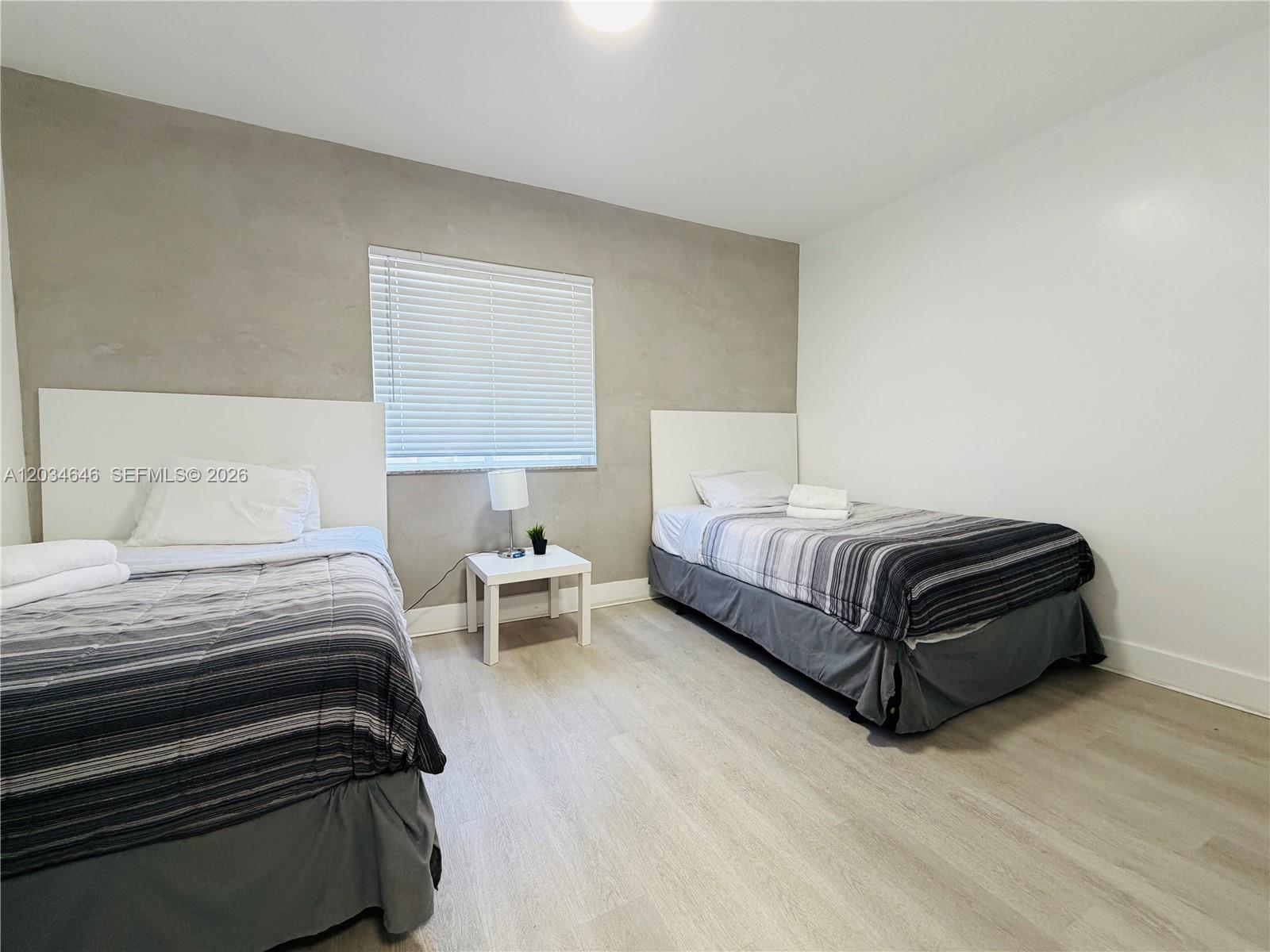 Ver detalles / 5318 sq. ft. $ 2026-06-10 0 foto
