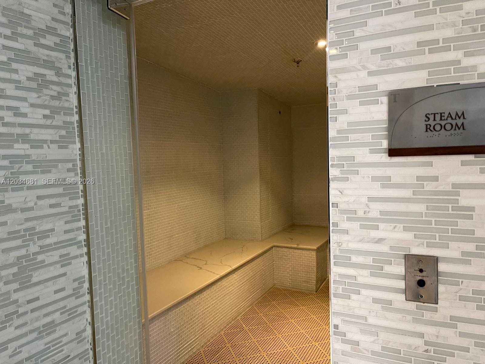 See details 4107 3 / 3 2106 sq. ft. $ 2026-06-10 0 Photo