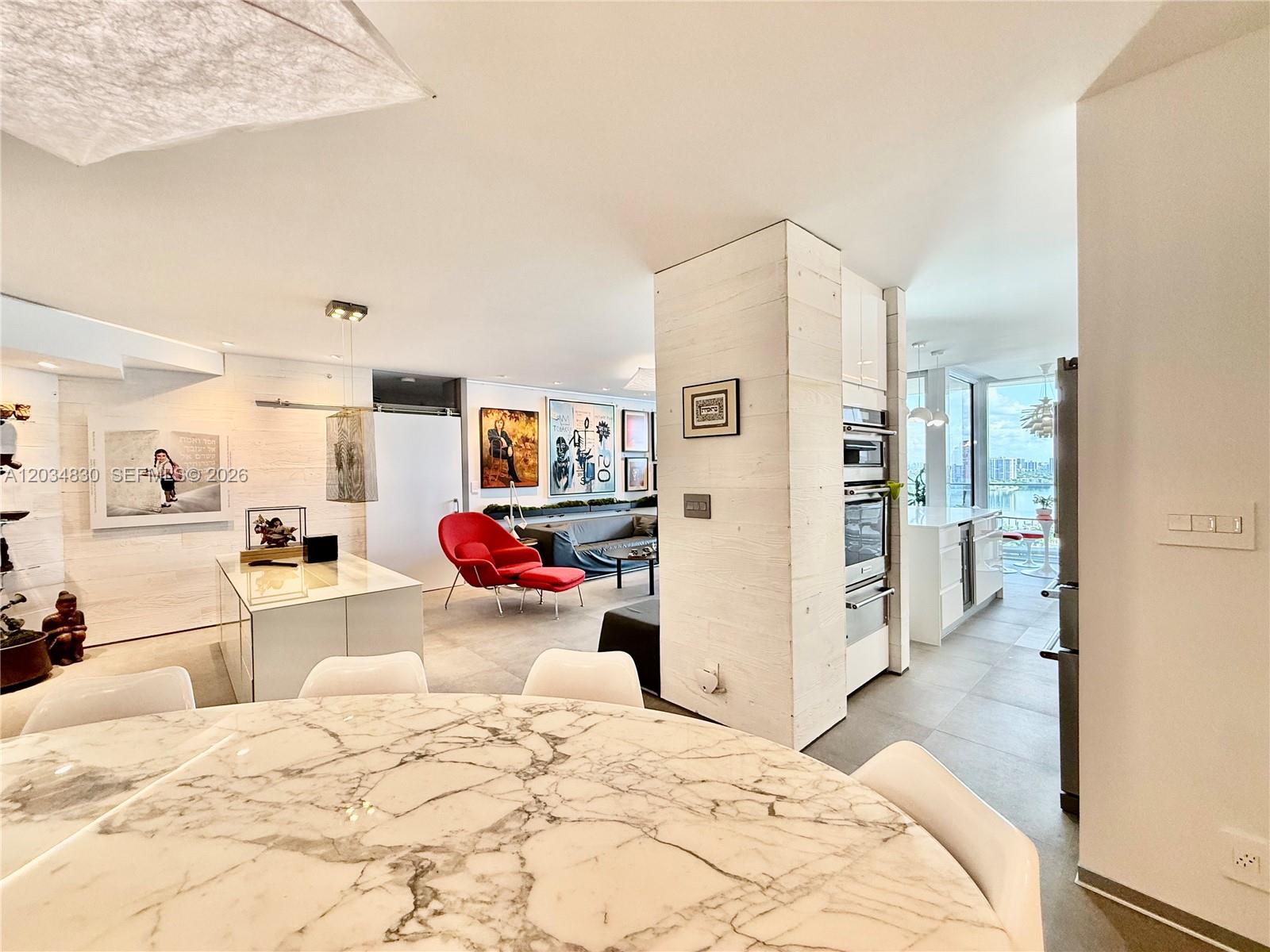 Ver detalles 1803 2 / 2 1690 sq. ft. $ 2026-06-10 0 foto