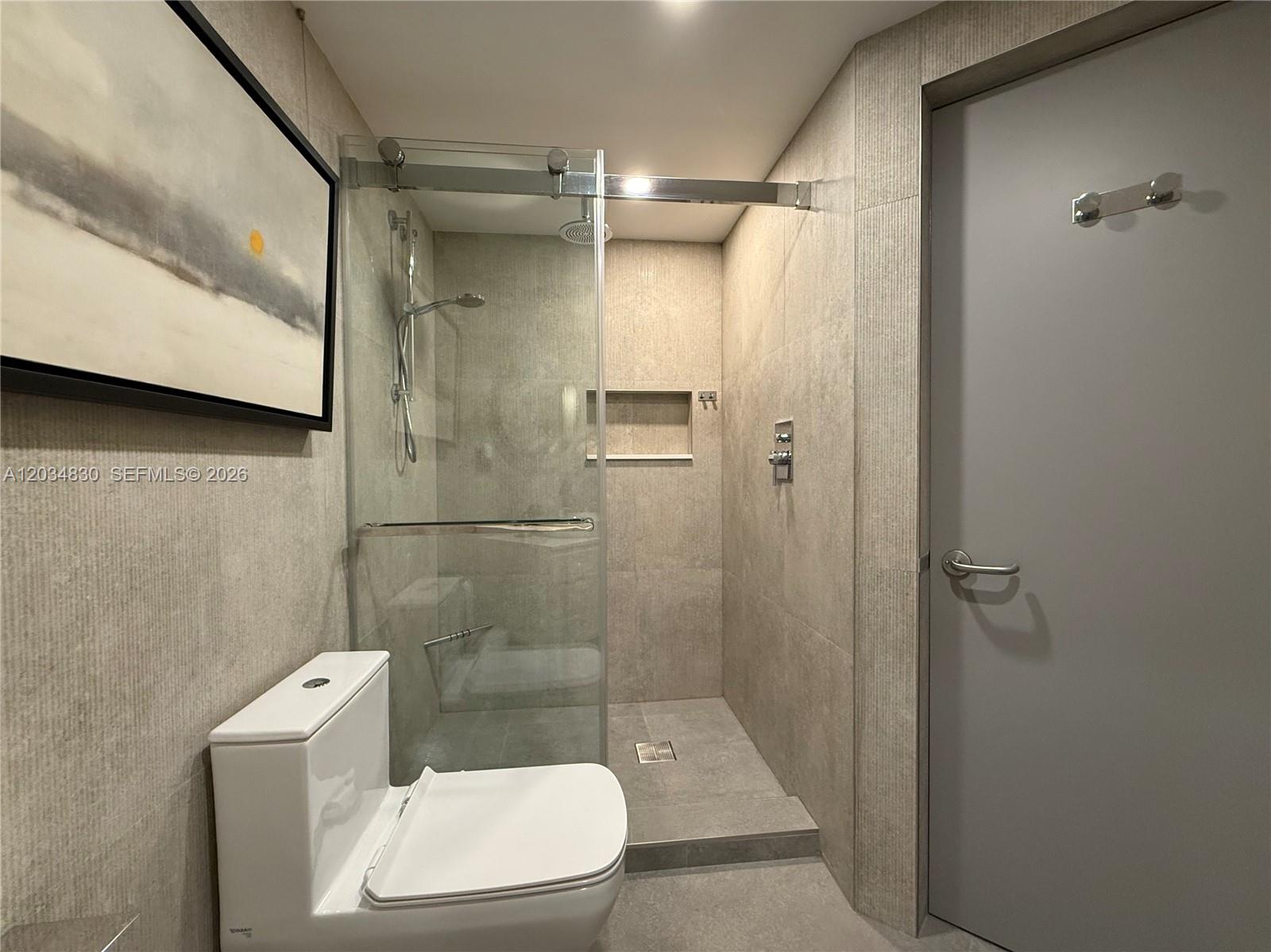 Ver detalles 1803 2 / 2 1690 sq. ft. $ 2026-06-10 0 foto