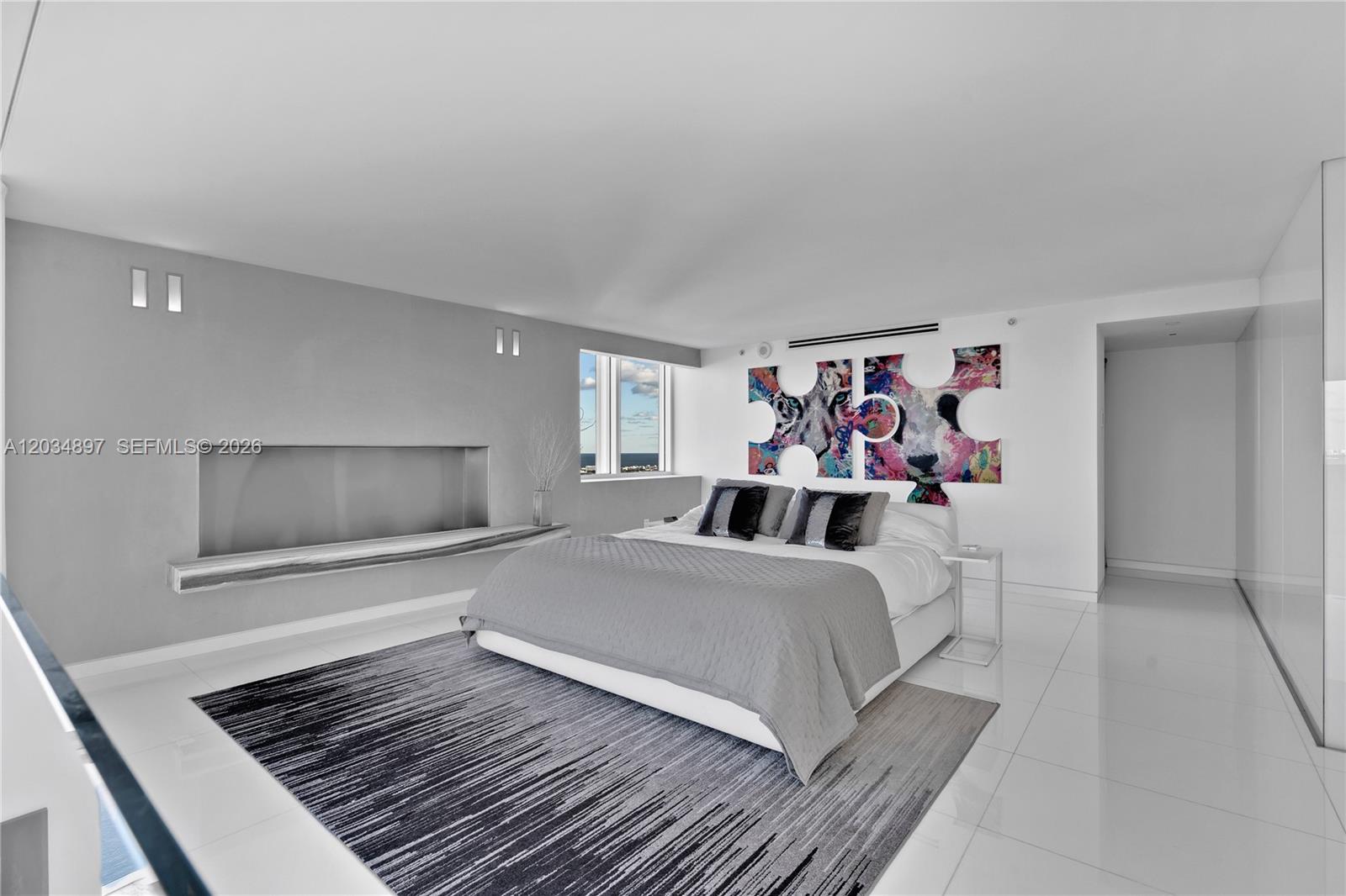 PH04 3 / 4 4750 sq. ft. $ 2026-06-10 0 foto