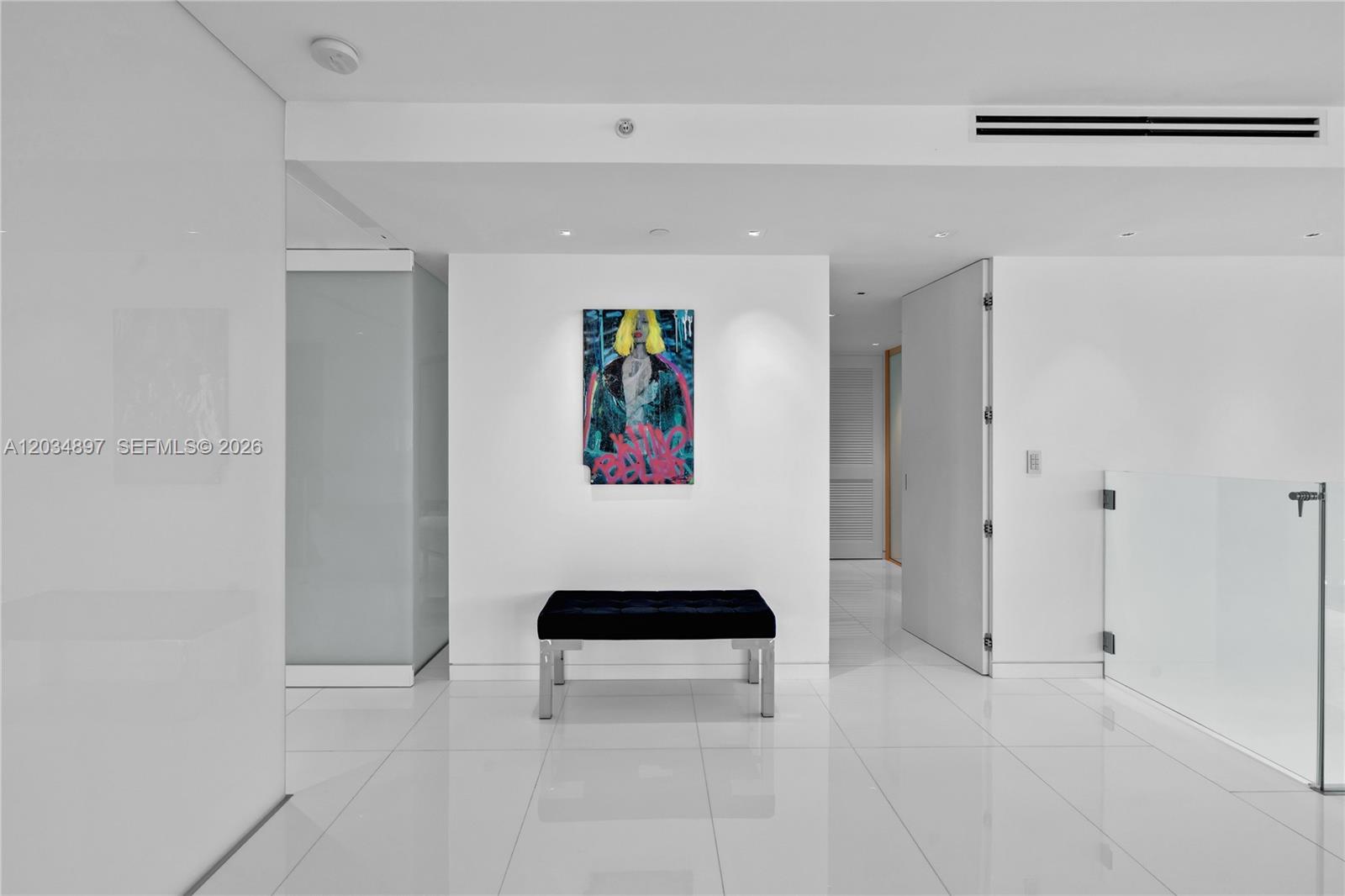 PH04 3 / 4 4750 sq. ft. $ 2026-06-10 0 foto