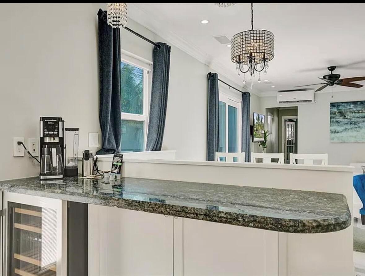 Ver detalles 1760 2 / 2 1445 sq. ft. $ 2026-06-22 0 foto
