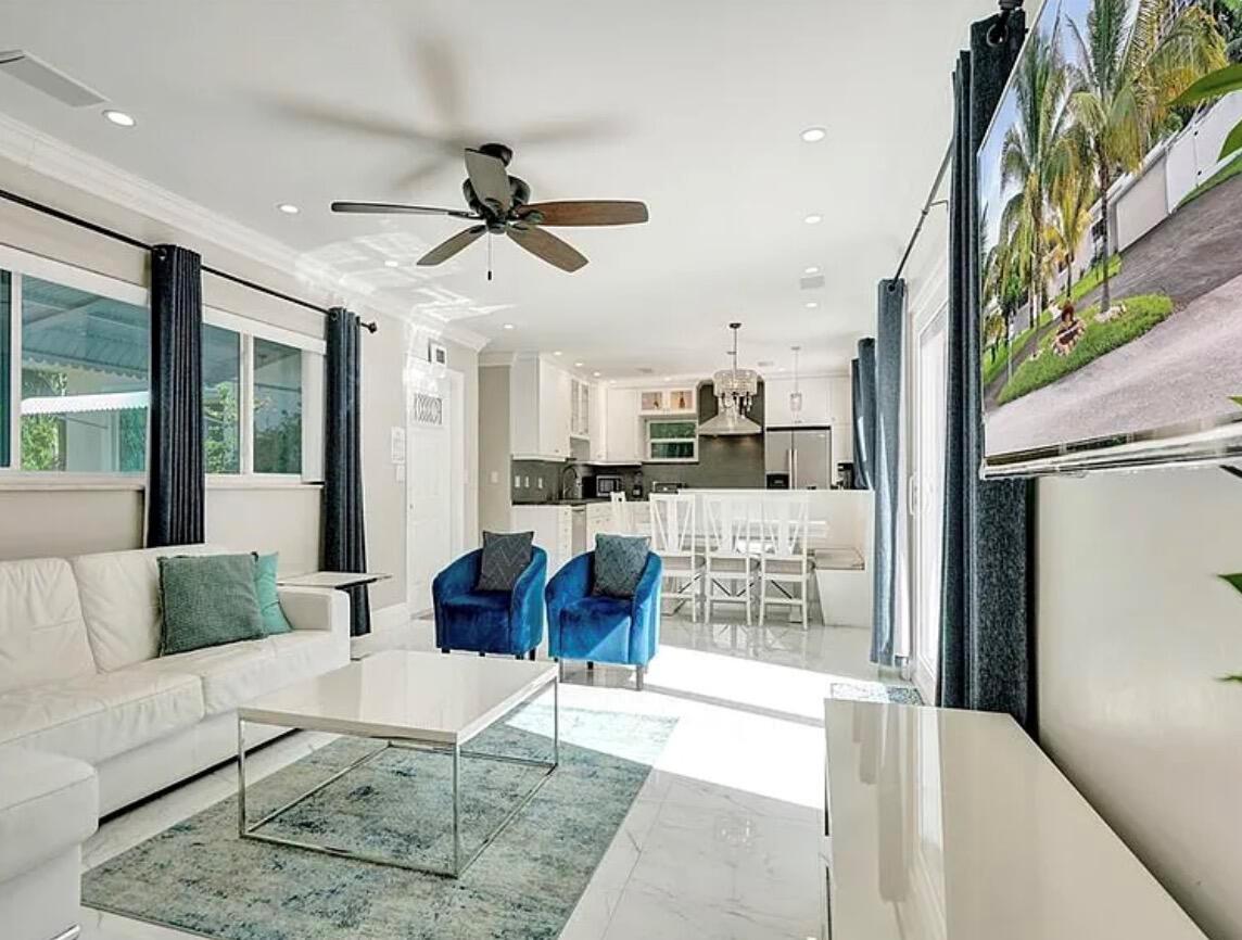 Ver detalles 1760 2 / 2 1445 sq. ft. $ 2026-06-22 0 foto