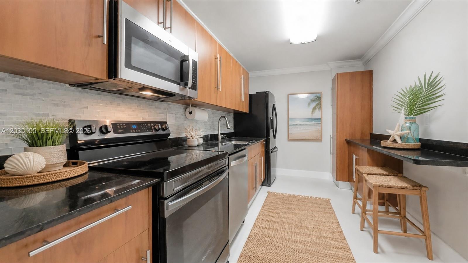 Photo of 3001 Ocean Dr #1415, Hollywood, Florida, 33019 - Virtually Staged