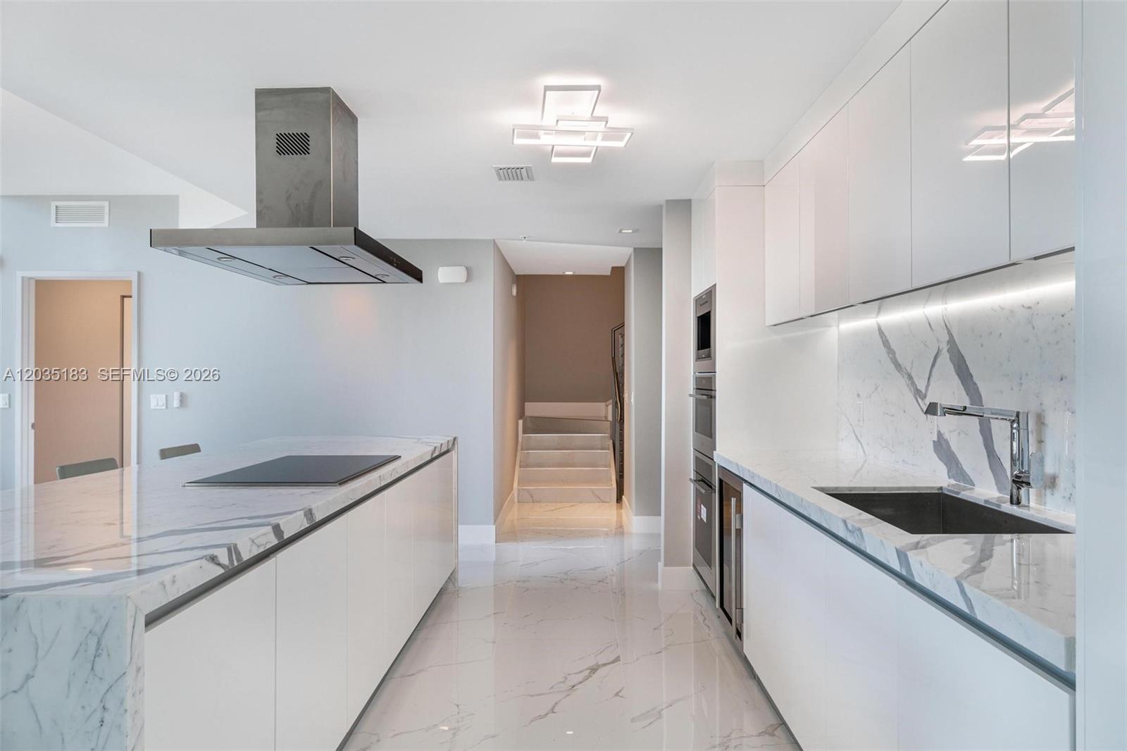 See details 5-506 3 / 4 2726 sq. ft. $ 2026-06-11 0 Photo