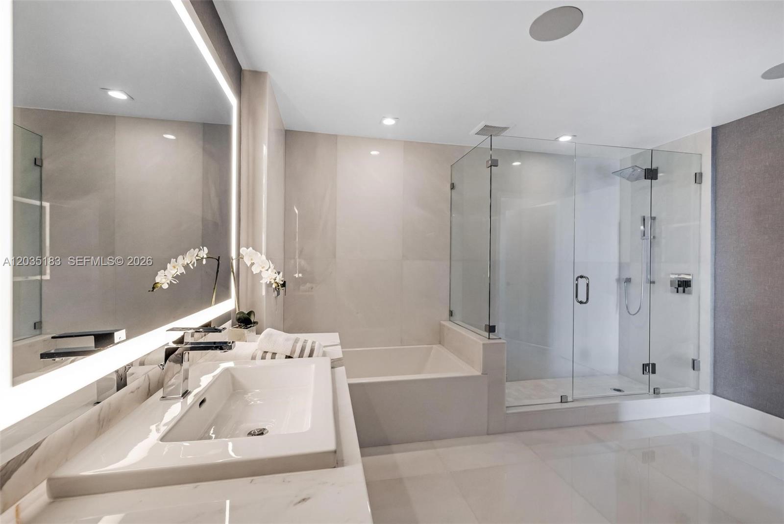 See details 5-506 3 / 4 2726 sq. ft. $ 2026-06-11 0 Photo