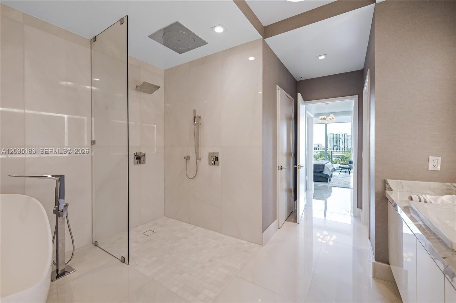 See details 5-506 3 / 4 2726 sq. ft. $ 2026-06-11 0 Photo