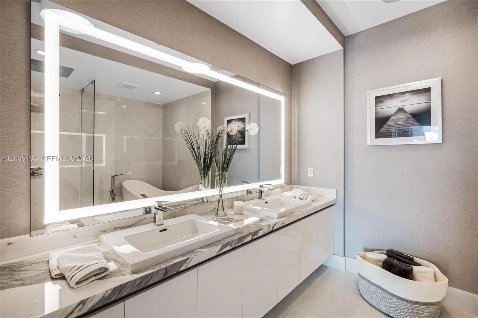 See details 5-506 3 / 4 2726 sq. ft. $ 2026-06-11 0 Photo